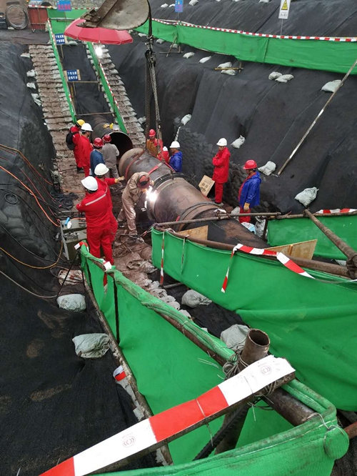 三聯磁電管道消磁-東北石油換管作業區-管道消磁完成，管口焊接